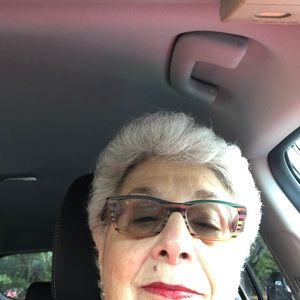 Meet your Posher, Sandra